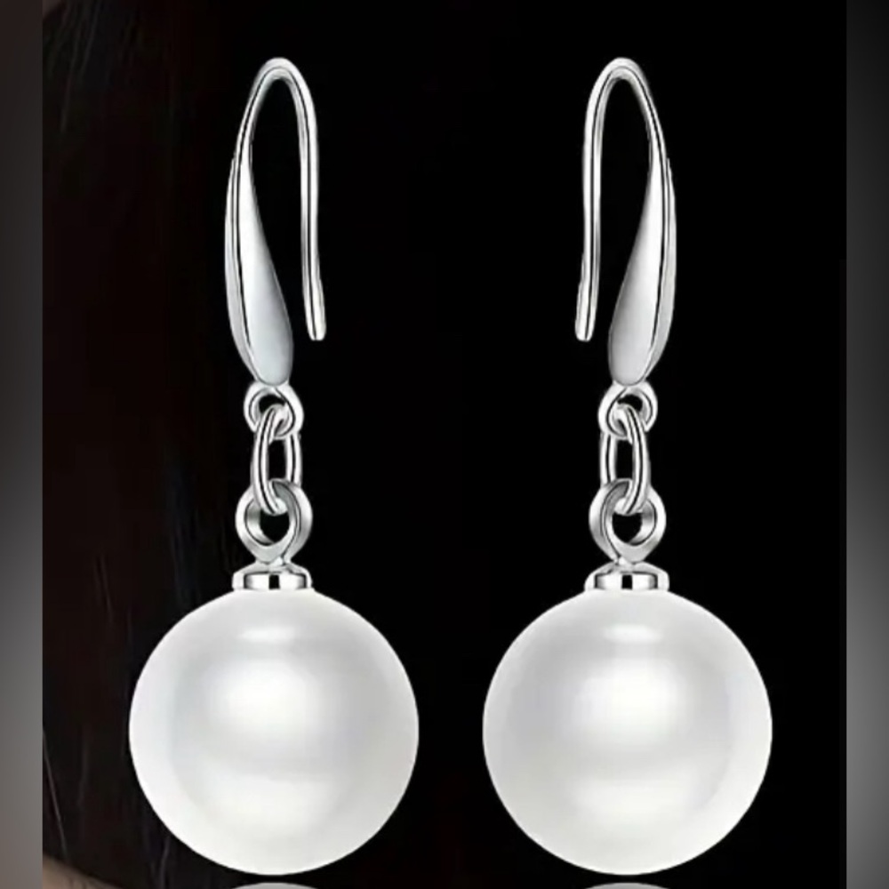 Earrings - Picture 3 of 3